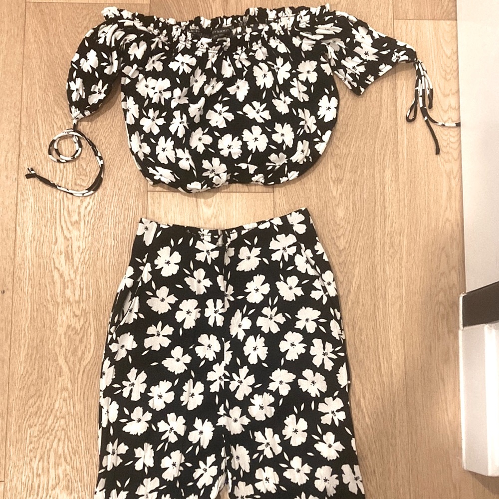 Dynamite Floral Set XXS